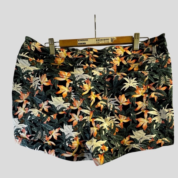 Suko Jeans Women’s Jean Shorts Floral Size 14 - Picture 12 of 14